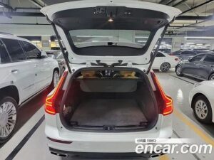 Volvo V60 T5 PRO AWD 2020 года из Южной Кореи