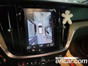 Volvo V60 T5 PRO AWD 2020 года из Южной Кореи