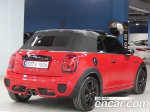 Mini Cooper Convertible JCW 2020 года из Южной Кореи