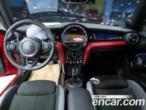 Mini Cooper Convertible JCW 2020 года из Южной Кореи