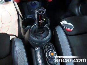 Mini Cooper Convertible JCW 2020 года из Южной Кореи