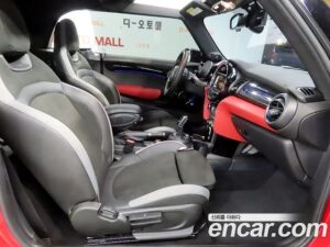 Mini Cooper Convertible JCW 2020 года из Южной Кореи