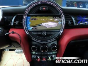 Mini Cooper Convertible JCW 2020 года из Южной Кореи