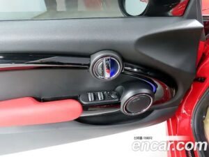 Mini Cooper Convertible JCW 2020 года из Южной Кореи
