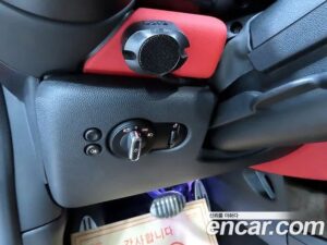 Mini Cooper Convertible JCW 2020 года из Южной Кореи