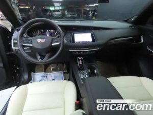 Cadillac XT4 2.0 Sport AWD 2021 года из Южной Кореи