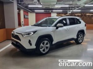 Toyota RAV4 2.5 2WD HYBRID XLE 2021 года из Южной Кореи