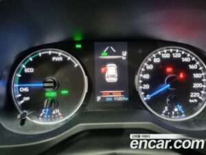 Toyota RAV4 2.5 2WD HYBRID XLE 2021 года из Южной Кореи