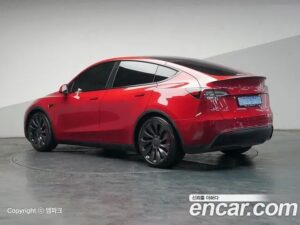 Tesla Model Y Performance 2021 года из Южной Кореи
