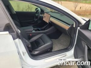 Tesla Model 3 Standard RANGE Plus 2020 года из Южной Кореи
