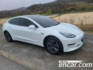 Tesla Model 3 Standard RANGE Plus 2020 года из Южной Кореи