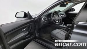 BMW Gran Turismo GT 320d xDrive 2020 года из Южной Кореи