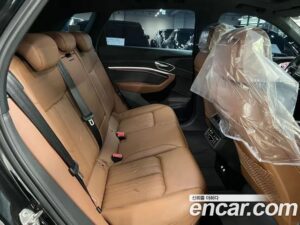 Audi e-tron 55 4WD 2020 года из Южной Кореи