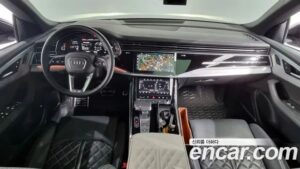 Audi Q8 50 TDI 4WD Premium 2021 года из Южной Кореи