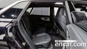 Audi Q8 50 TDI 4WD Premium 2021 года из Южной Кореи