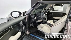 Mini Cooper CLASSIC 2023 года из Южной Кореи