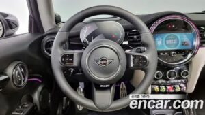 Mini Cooper CLASSIC 2023 года из Южной Кореи