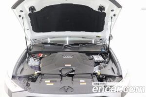 Audi Q8 55 TFSI 4WD Premium 2023 года из Южной Кореи