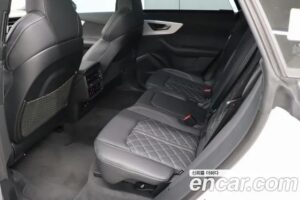 Audi Q8 55 TFSI 4WD Premium 2023 года из Южной Кореи