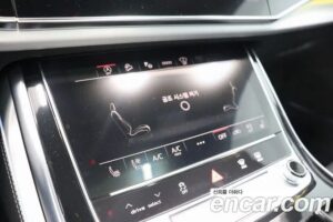 Audi Q8 55 TFSI 4WD Premium 2023 года из Южной Кореи