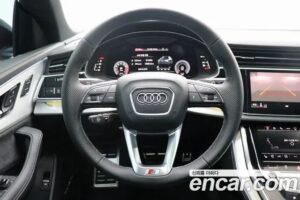Audi Q8 55 TFSI 4WD Premium 2023 года из Южной Кореи