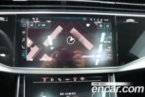 Audi Q8 55 TFSI 4WD Premium 2023 года из Южной Кореи
