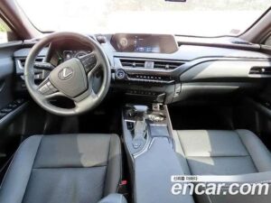 Lexus UX 2.0 2WD 2020 года из Южной Кореи