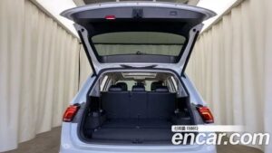Volkswagen Tiguan 2.0 TSI Prestige 2023 года из Южной Кореи