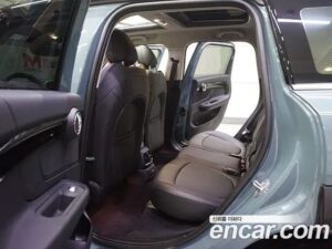 Mini Countryman CLASSIC Plus 2022 года из Южной Кореи