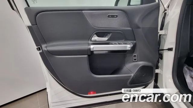 34866059_021.jpg Mercedes-Benz EQB EQB300 4MATIC AMG LINE 2022 года из Южной Кореи