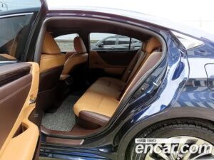 Lexus ES Luxury Plus 2021 года из Южной Кореи