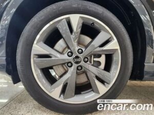 Audi Q4 e-TRON 40 Premium 2022 года из Южной Кореи