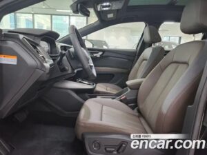 Audi Q4 e-TRON 40 Premium 2022 года из Южной Кореи