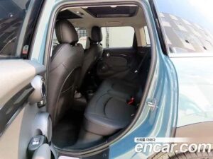 Mini Cooper 5Door MULTITONE Edition 2023 года из Южной Кореи