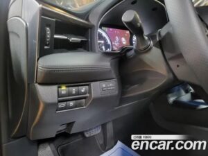 Toyota Avalon 2.5 HYBRID 2021 года из Южной Кореи