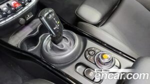 Mini Clubman High 2020 года из Южной Кореи