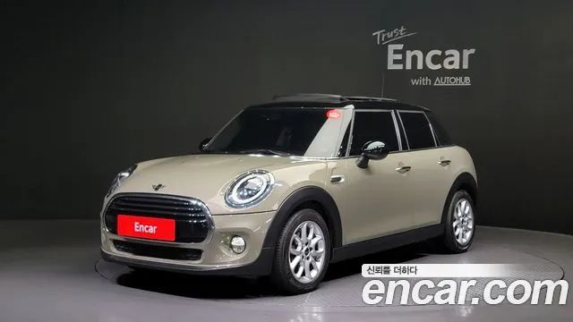 Mini Cooper 5Door HIGH 2019 года из Кореи