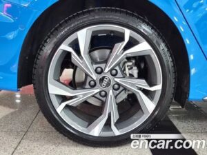 Audi A3 40 TFSI Premium 2022 года из Южной Кореи