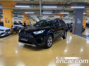 Toyota RAV4 2.5 4WD HYBRID 2021 года из Южной Кореи