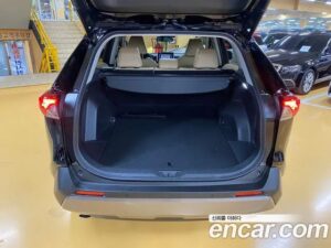 Toyota RAV4 2.5 4WD HYBRID 2021 года из Южной Кореи