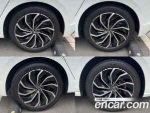 Volkswagen Golf 2.0 TDI Prestige 2022 года из Южной Кореи