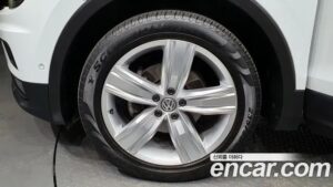 Volkswagen Tiguan 2.0 TDI 4motion Prestige 2020 года из Южной Кореи