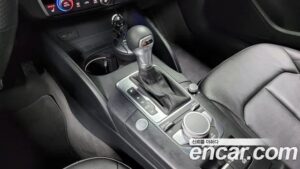 Audi A3 40 TFSI 2020 года из Южной Кореи