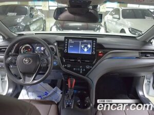 Toyota Camry 2.5 LE HYBRID 2022 года из Южной Кореи
