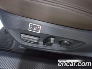 Toyota Camry 2.5 LE HYBRID 2022 года из Южной Кореи