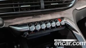 Peugeot 5008 2.0 BlueHDi GT 2020 года из Южной Кореи