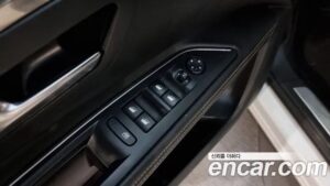 Peugeot 5008 2.0 BlueHDi GT 2020 года из Южной Кореи