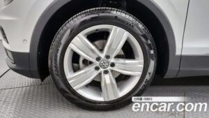 Volkswagen Tiguan 2.0 TDI 4motion Prestige 2020 года из Южной Кореи