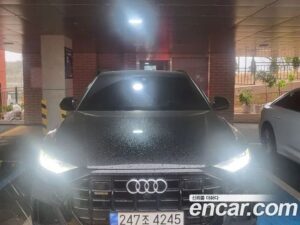 Audi Q8 55 TFSI 4WD Premium 2022 года из Южной Кореи