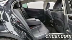 Lexus ES Luxury Plus 2020 года из Южной Кореи